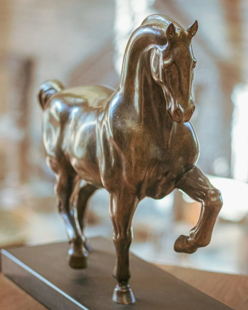 Caballo pequeño, bronce de 2022